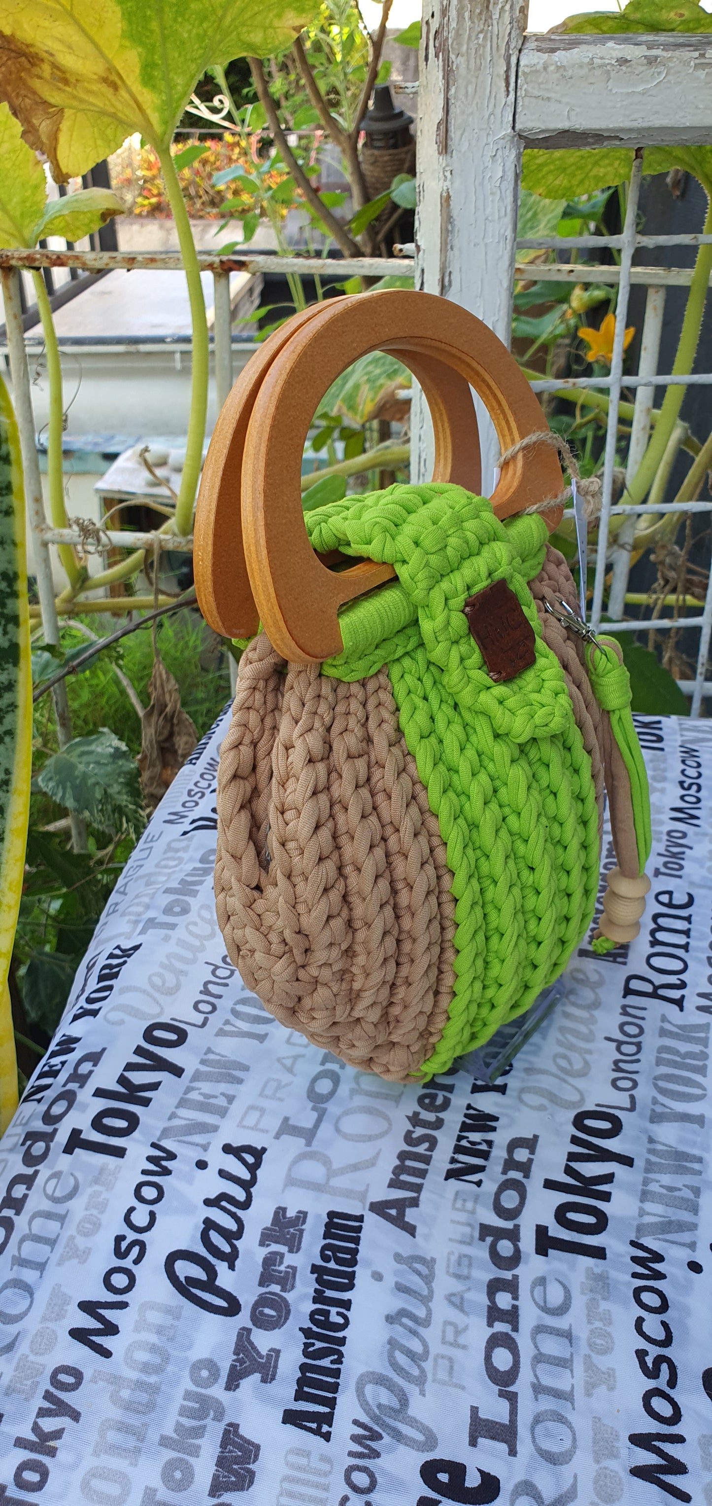 The "Mini" Tan & Lime